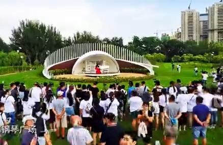 郎朗鋼琴廣場奏響公益主題！據說，郎朗還要跟邦拍好好嘮嘮